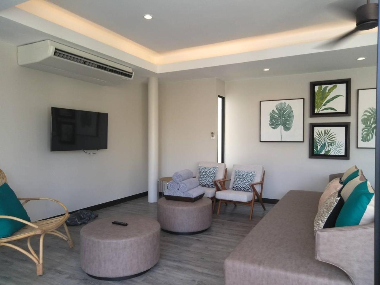 Tungtong Beach Villas Thap Sakae Exterior foto